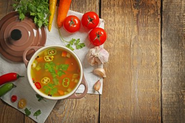 Taze sebze ve çorba 