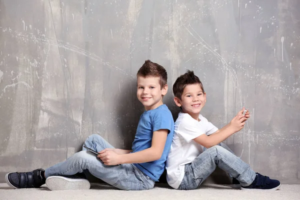 Cute little brothers — Zdjęcie stockowe