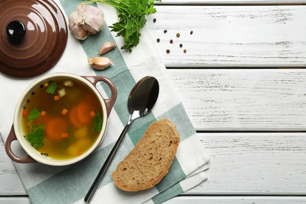 Suppe mit frischem Gemüse — Stockfoto