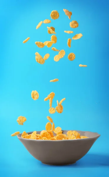 Miska z płatki kukurydziane — Zdjęcie stockowe