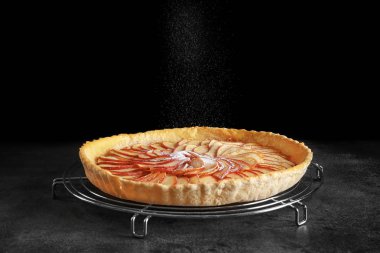 Lezzetli Elmalı Turta