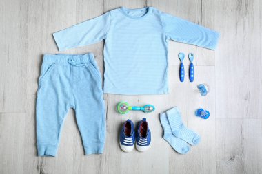 Bebek giysi ve aksesuarları 