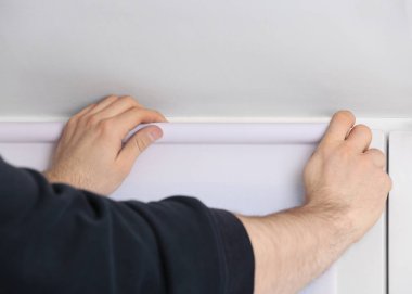 Stor perde yükleme eller