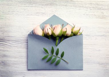 Güllü dekoratif zarf 