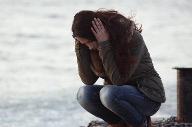 depresif genç kadın  