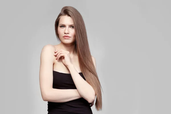 Woman with beautiful long hair — Stock Photo, Image