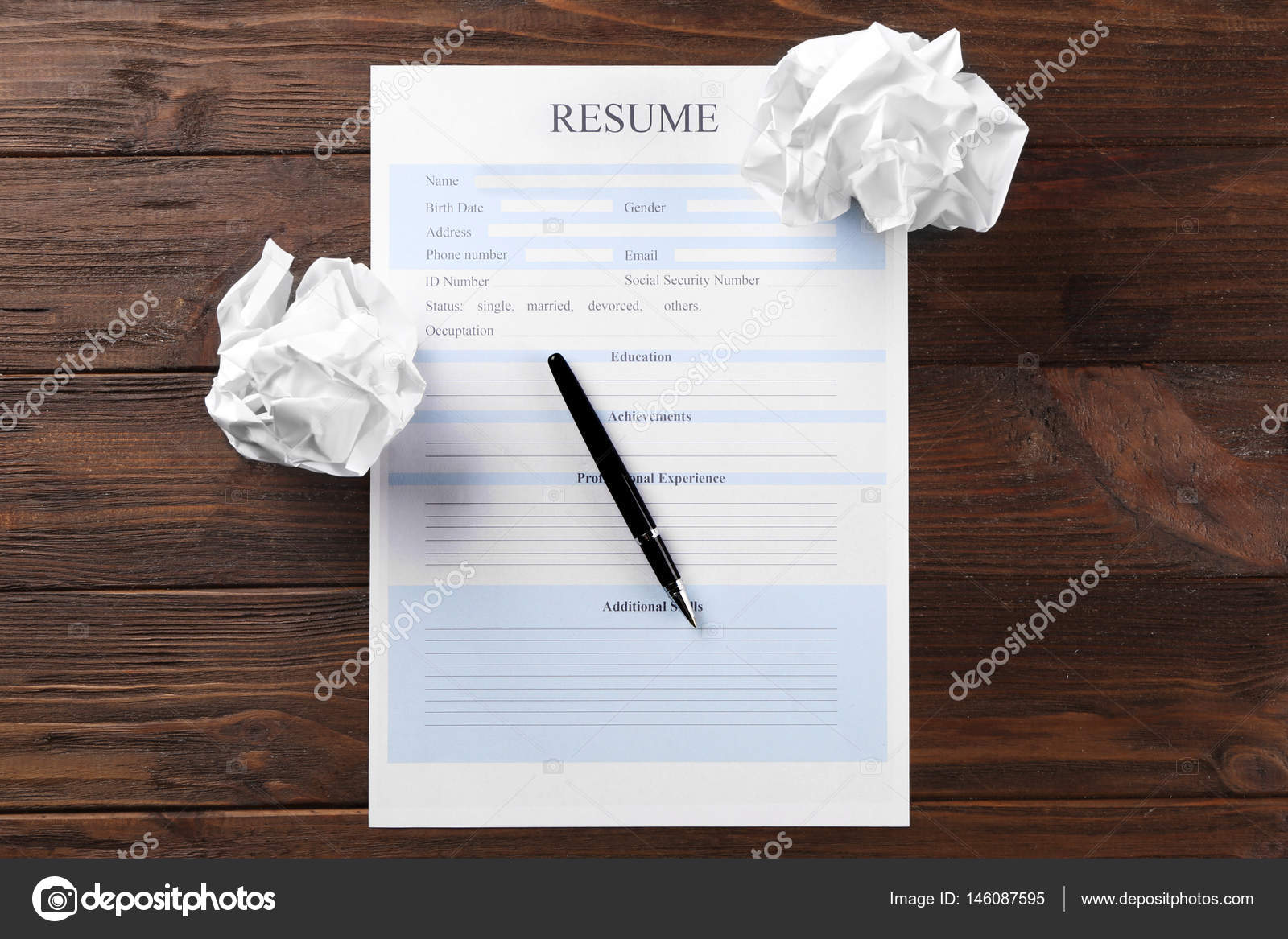 Blank resume form Stock Photo by ©belchonock 146087595