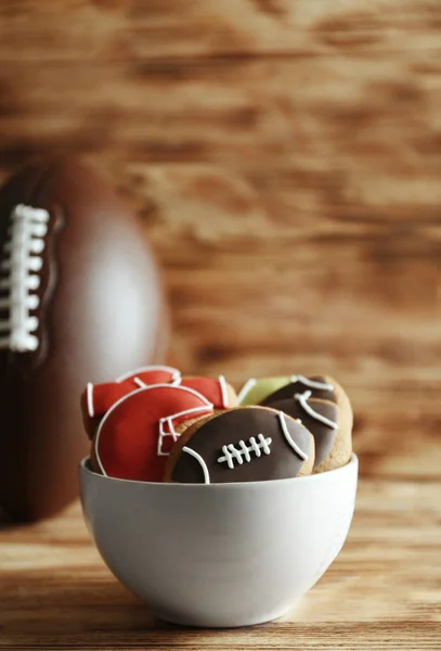 Cuenco con galletas en estilo fútbol — Foto de Stock