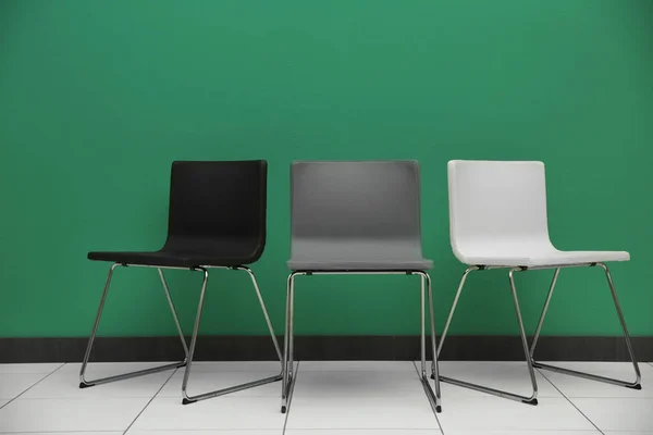 Interiér pokoje s židlemi — Stock fotografie
