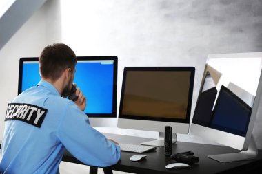 çalışma alanı'na güvenlik görevlisi