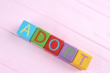 Renkli küpleri ile kelime evlat edinmek 