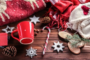 Arka plan üzerinde Noel süsleri