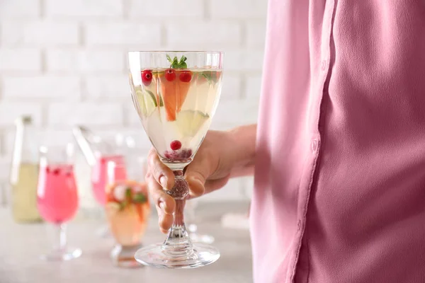 Läckra vin spritzer — Stockfoto