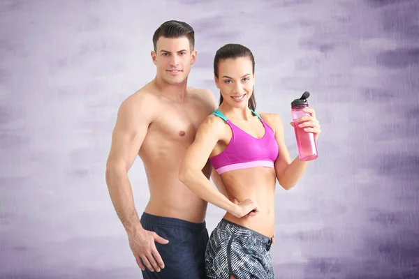 Young couple training together — Stock Photo, Image