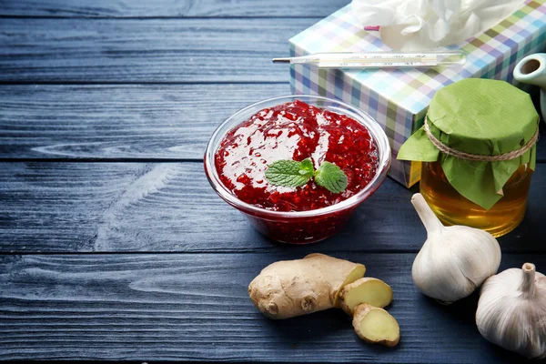 Ingredientes para el remedio para la tos —  Fotos de Stock