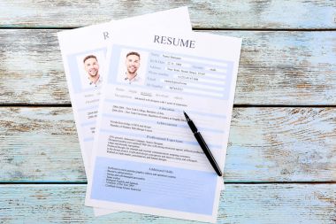Özgeçmiş formları renk ahşap tablo