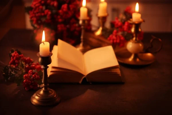 Open Bible Candle Mistletoe Branch Table — Stock Photo, Image