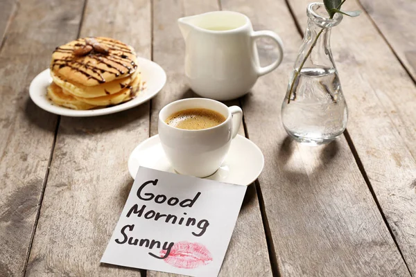 Snídaně a dobré ráno pozdrav poznámku — Stock fotografie