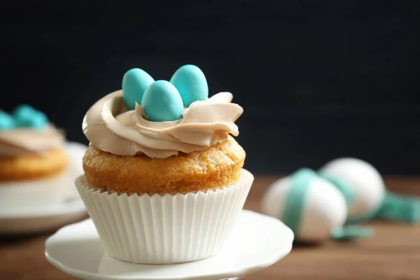 Delicioso cupcake de Pascua — Foto de Stock