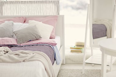 Işık yatak odası iç