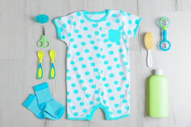 Bebek giysi ve aksesuarları 