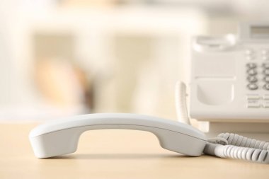 Telefon aldı alıcısı ile