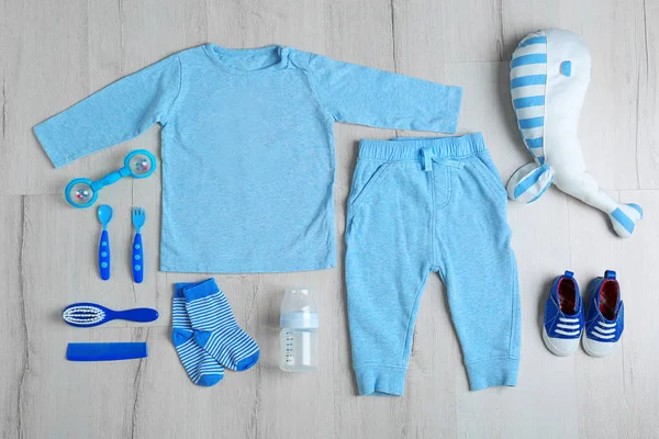 Bebek giysi ve aksesuarları 