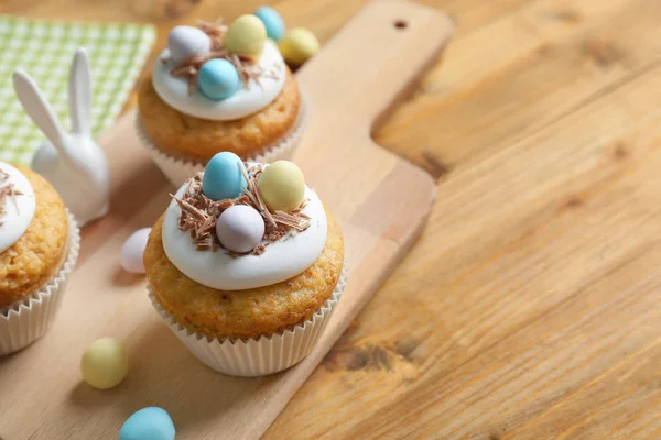 Delicious Easter cupcakes — Stock Photo, Image