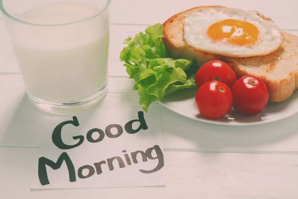 Note with written phrase GOOD MORNING — Stock Photo, Image