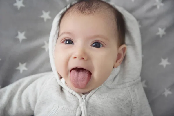 Lindo bebé en ropa de abrigo — Foto de Stock