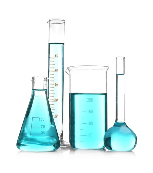 Vidros de laboratório com amostras azuis — Fotografia de Stock