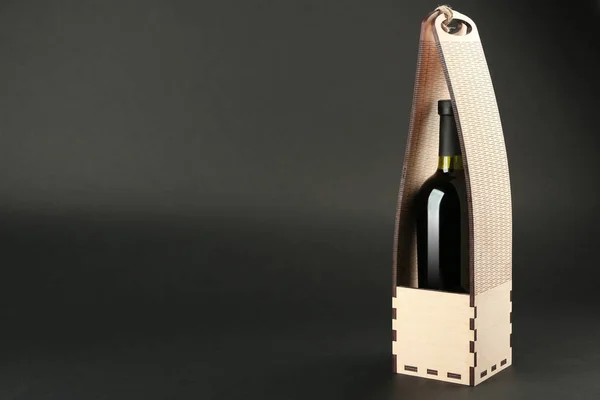 Wine bottle and gift box — Stock Photo, Image