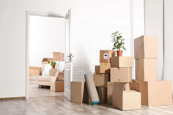 Packed household stuff — Stock Photo, Image