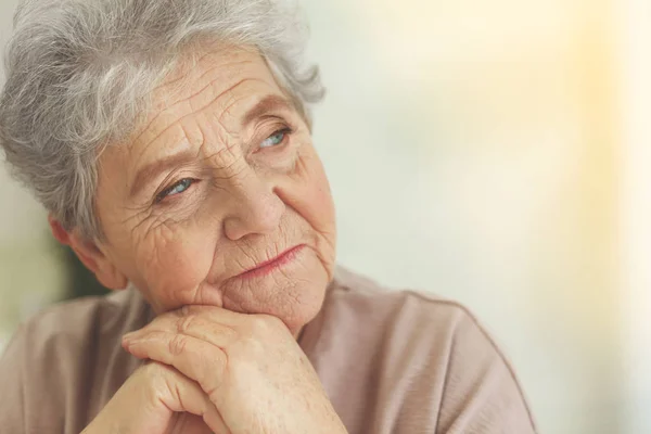 Depressief oudere vrouw — Stockfoto