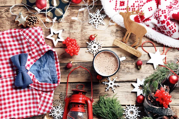 Copo de cacau e decoração de Natal — Fotografia de Stock