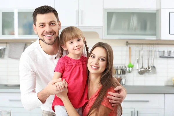 Familia Feliz Cocina Casa — Foto de Stock