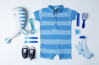 Bebek giysi ve aksesuarları 