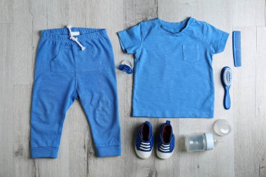 Bebek giysi ve aksesuarları 