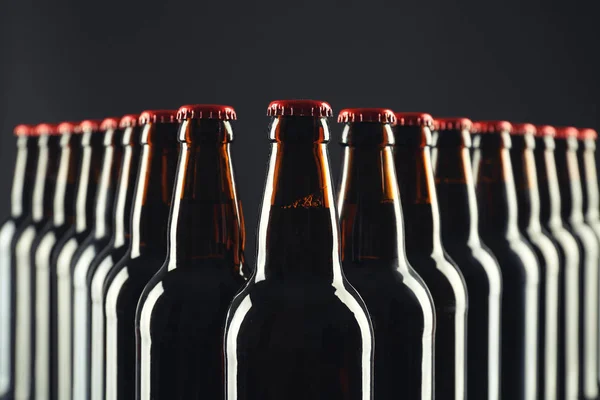 Butelek piwa alkoholu — Zdjęcie stockowe