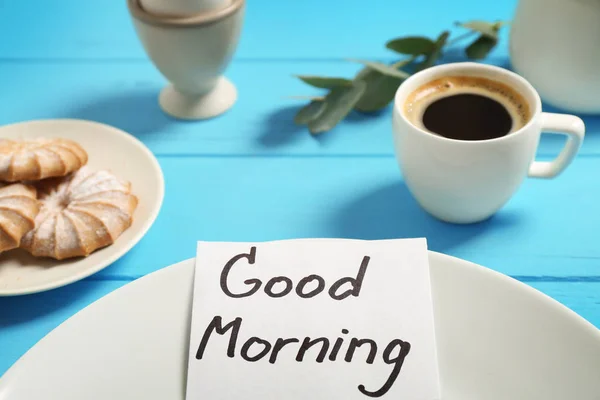 Завтрак и доброе утро приветственная записка — стоковое фото