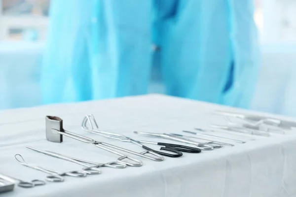 Set Van Instrumenten Tafel Kliniek — Stockfoto