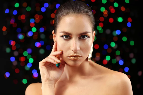 Perempuan dengan Holiday Makeup — Stok Foto