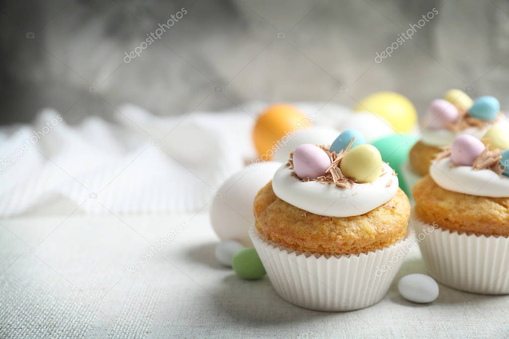 Decorated Easter cupcakes