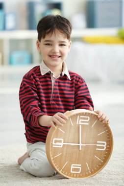 Şirin küçük çocuk.  