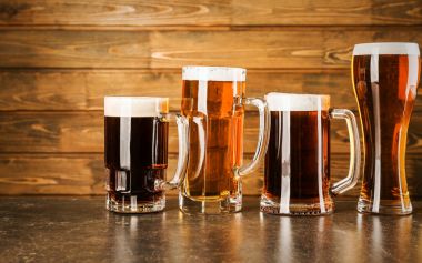 Soğuk bir bira ile gözlük