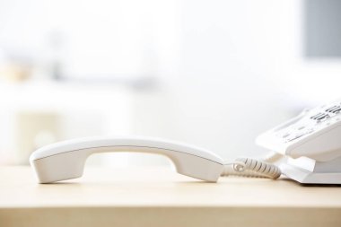 Telefon aldı alıcısı ile 