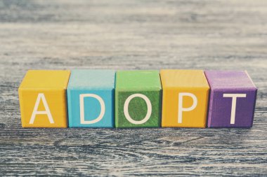 Renkli küpleri ile kelime evlat edinmek 