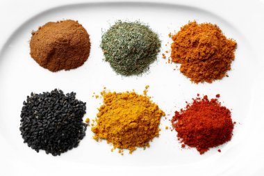Farklı baharat karışımı