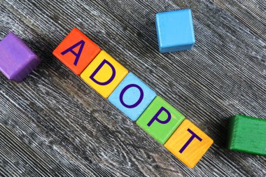 Renkli küpleri ile kelime evlat edinmek 