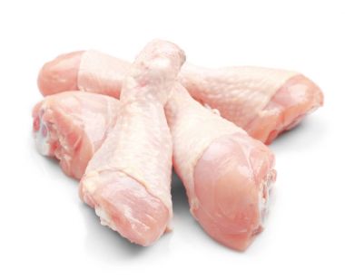 Çiğ tavuk bacağı.